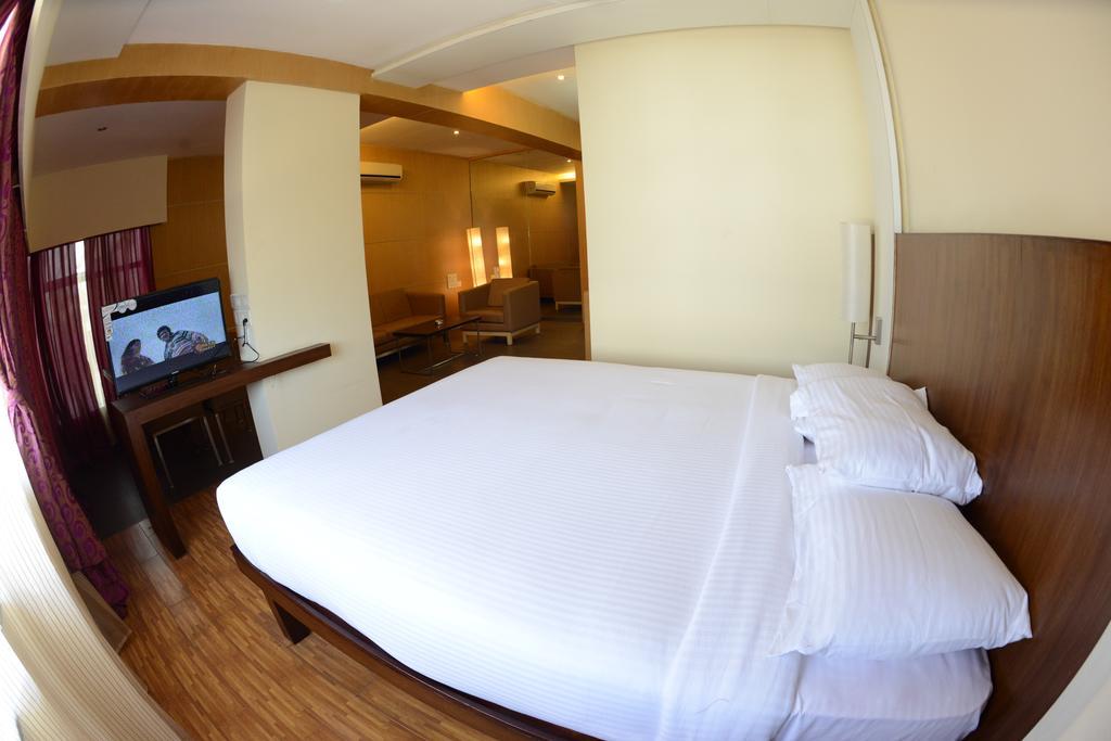 Hotel Ayush International Mangalúr Pokoj fotografie