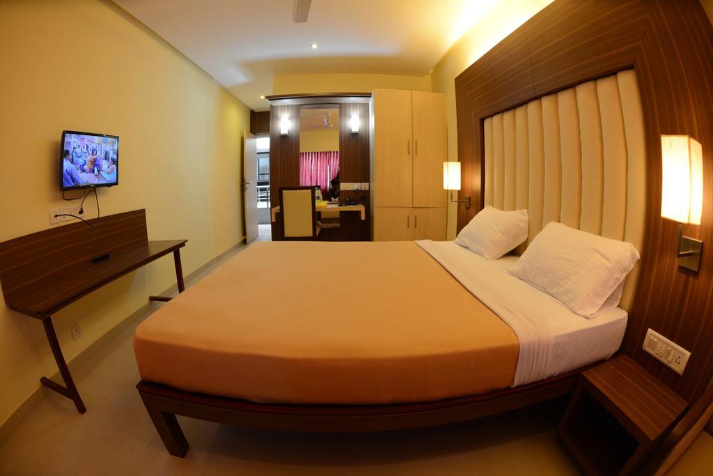 Hotel Ayush International Mangalúr Pokoj fotografie
